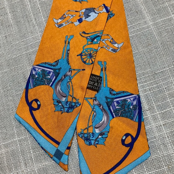 100% silk skinny scarf - Picture 3 of 3
